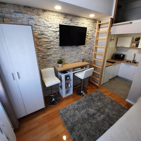 Studio Apartman Chiara 萨格勒布 外观 照片