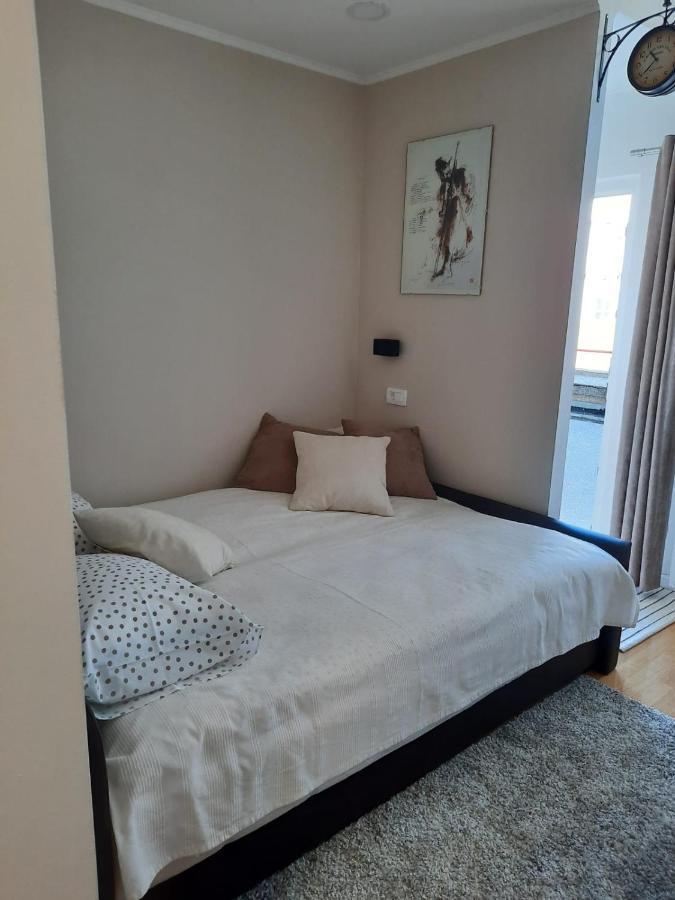 Studio Apartman Chiara 萨格勒布 外观 照片